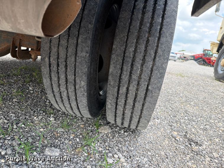 image for item EO8618 2015 Ford F550 utility / service truck