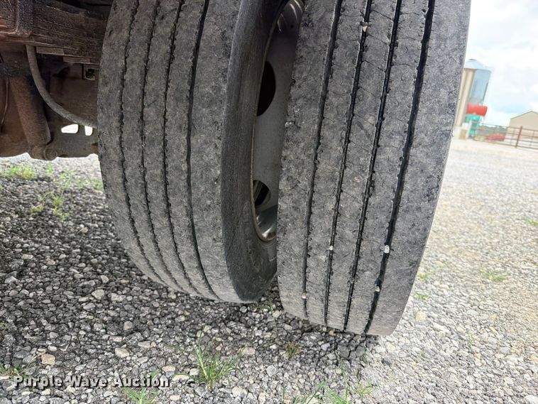 image for item EO8618 2015 Ford F550 utility / service truck
