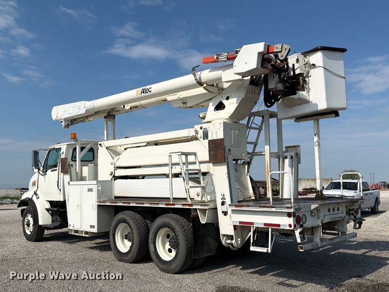 image for item EO8619 1998 Ford LT8513 bucket truck