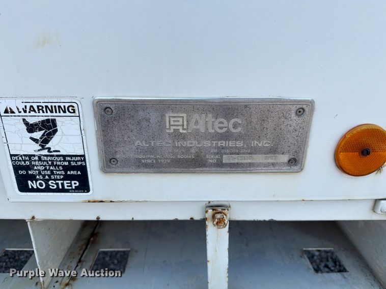 image for item EO8619 1998 Ford LT8513 bucket truck