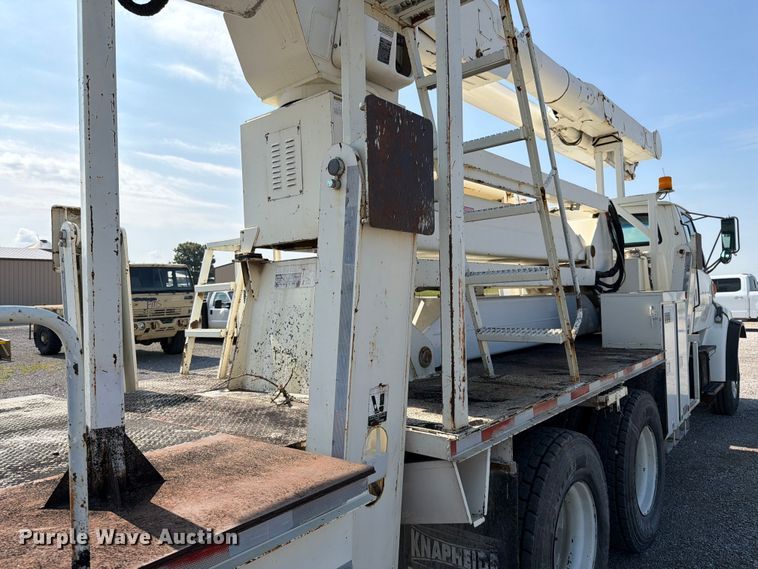 image for item EO8619 1998 Ford LT8513 bucket truck