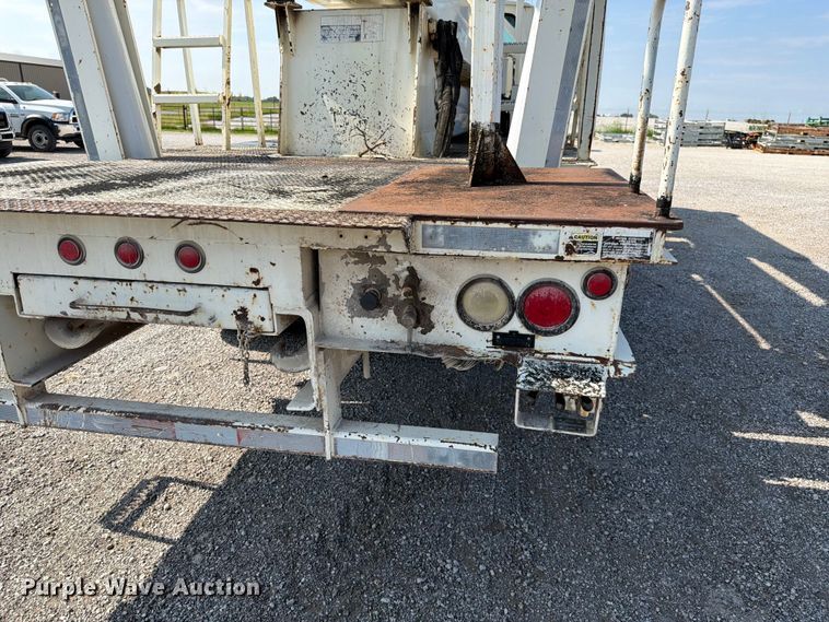 image for item EO8619 1998 Ford LT8513 bucket truck