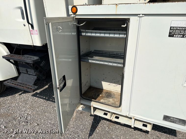 image for item EO8619 1998 Ford LT8513 bucket truck