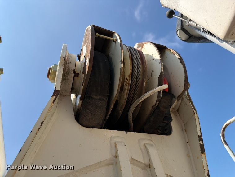 image for item EO8619 1998 Ford LT8513 bucket truck