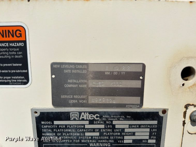 image for item EO8619 1998 Ford LT8513 bucket truck