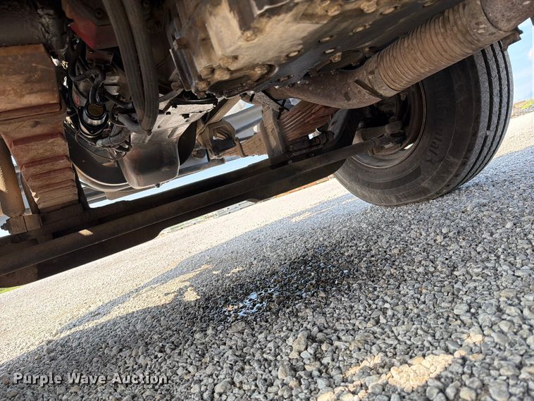 image for item EO8619 1998 Ford LT8513 bucket truck
