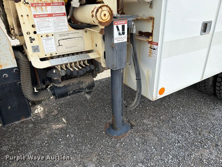 image for item EO8620 2004 Freightliner Business Class M2 106 utility / service truck