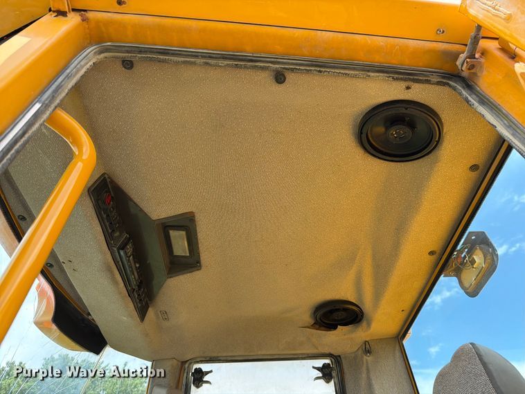 image for item EO8627 1997 JCB 416B HT integrated tool carrier