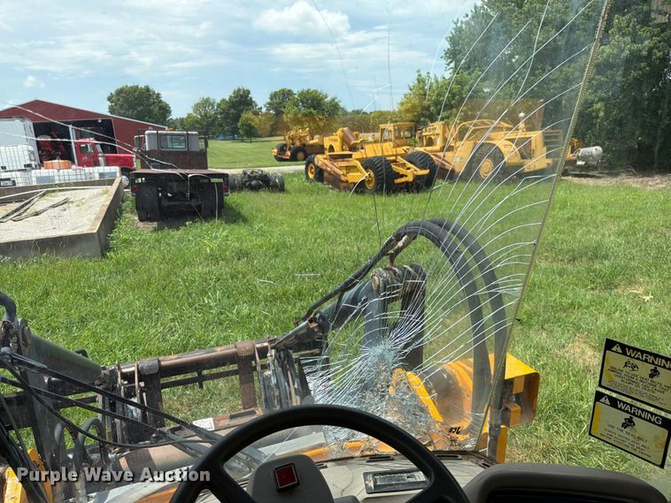 image for item EO8627 1997 JCB 416B HT integrated tool carrier