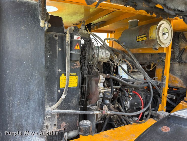 image for item EO8627 1997 JCB 416B HT integrated tool carrier