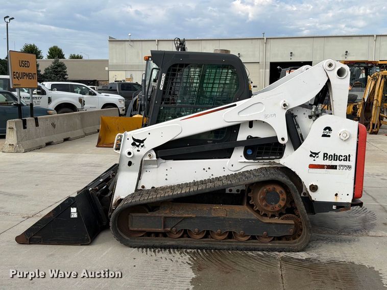 image for item EO8648 2016 Bobcat T770 tracked skid steer loader