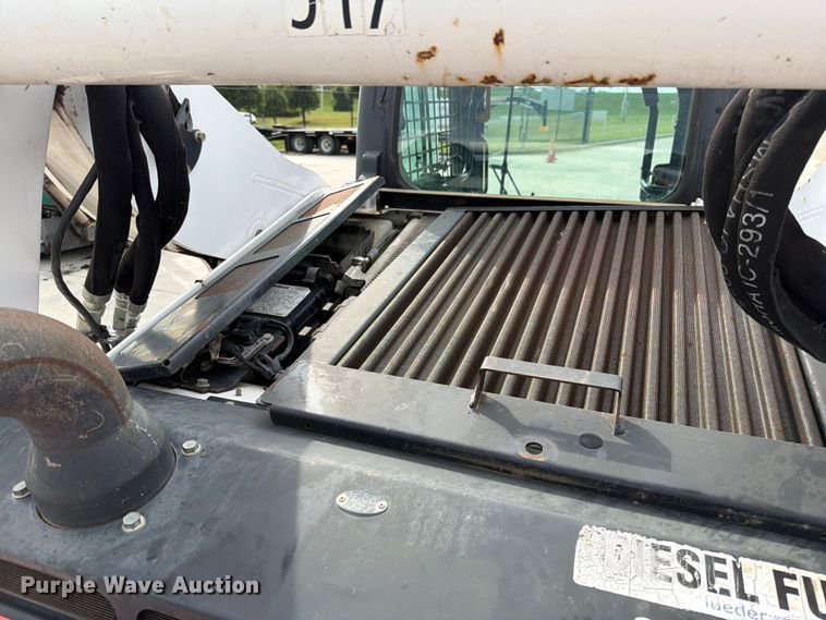 image for item EO8648 2016 Bobcat T770 tracked skid steer loader