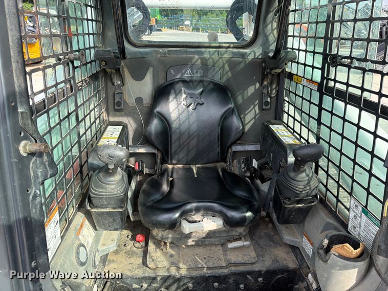 image for item EO8648 2016 Bobcat T770 tracked skid steer loader