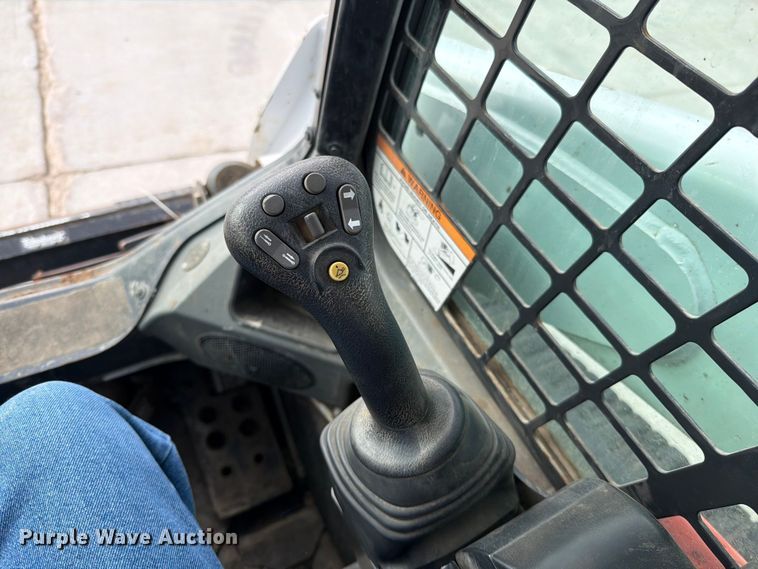 image for item EO8648 2016 Bobcat T770 tracked skid steer loader