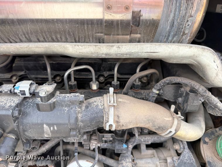 image for item EO8648 2016 Bobcat T770 tracked skid steer loader