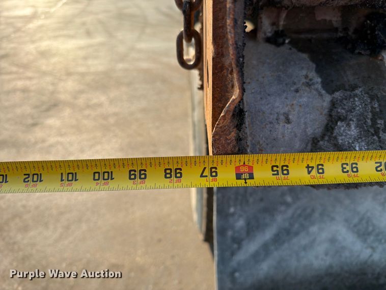 image for item EO8649 2006 Sterling Truck L9500 dump truck