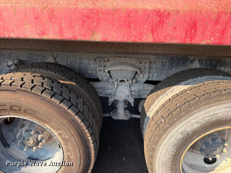 image for item EO8649 2006 Sterling Truck L9500 dump truck