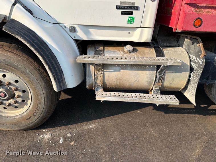 image for item EO8649 2006 Sterling Truck L9500 dump truck