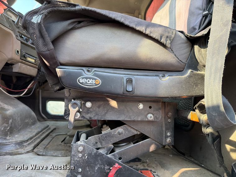 image for item EO8649 2006 Sterling Truck L9500 dump truck