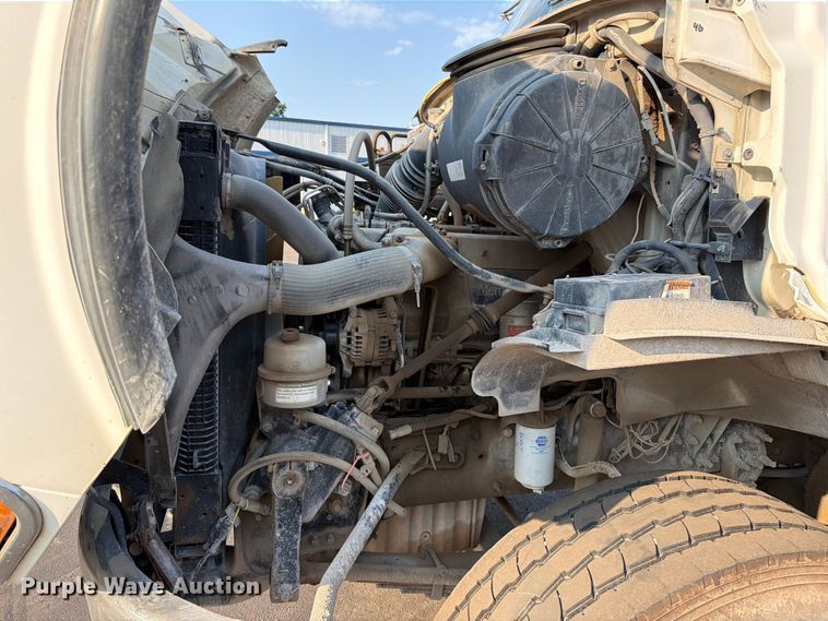 image for item EO8649 2006 Sterling Truck L9500 dump truck