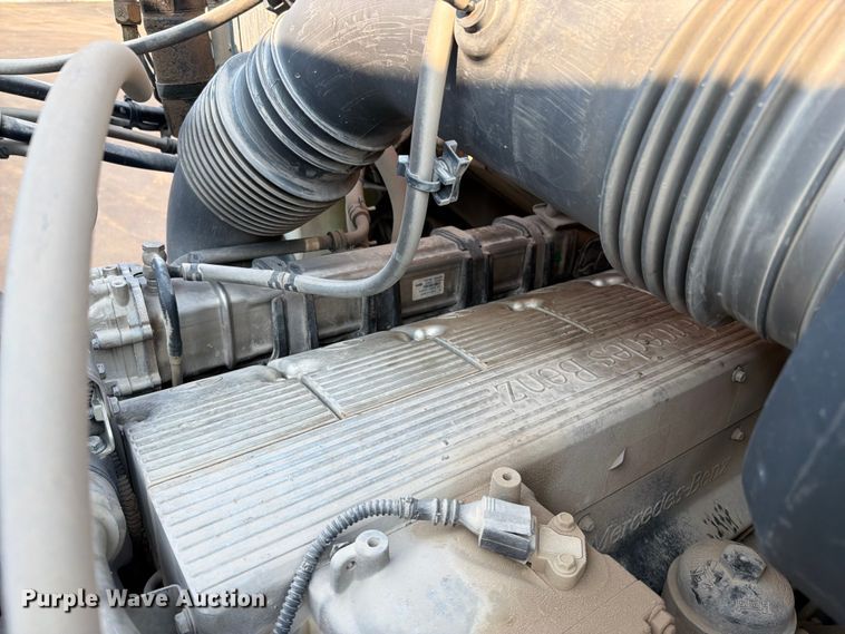 image for item EO8649 2006 Sterling Truck L9500 dump truck
