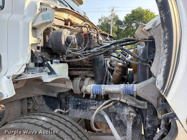image for item EO8649 2006 Sterling Truck L9500 dump truck