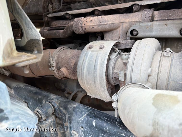 image for item EO8649 2006 Sterling Truck L9500 dump truck