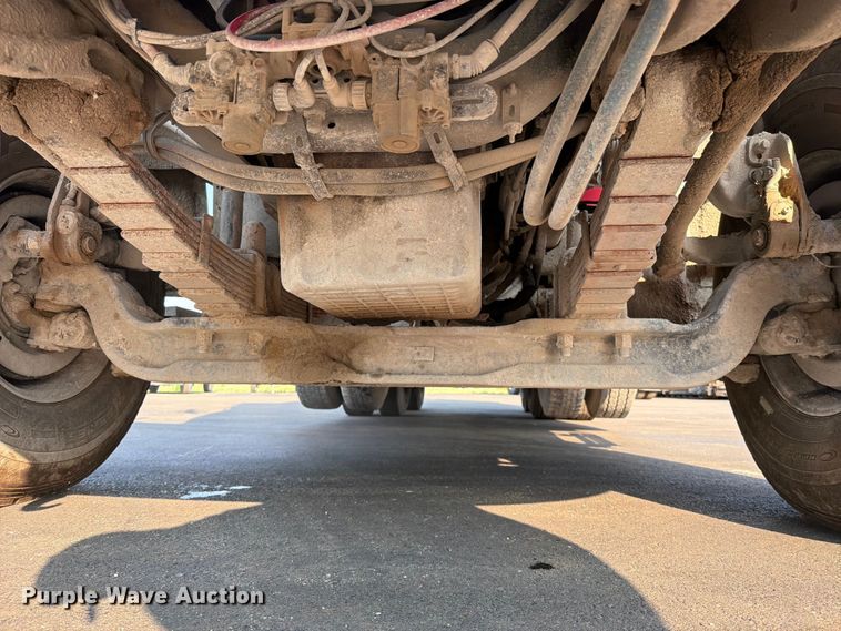 image for item EO8649 2006 Sterling Truck L9500 dump truck
