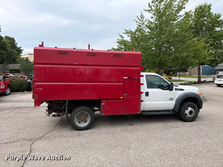 image for item EO8652 2011 Ford F550 chipper truck