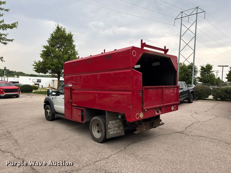 image for item EO8652 2011 Ford F550 chipper truck