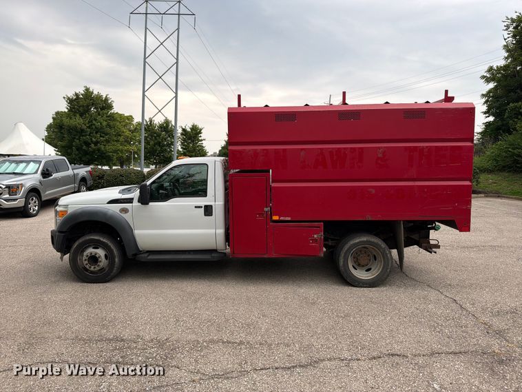 image for item EO8652 2011 Ford F550 chipper truck
