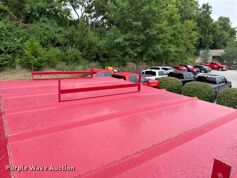 image for item EO8652 2011 Ford F550 chipper truck