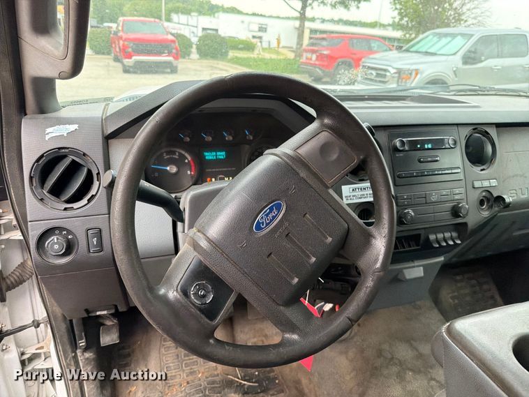 image for item EO8652 2011 Ford F550 chipper truck