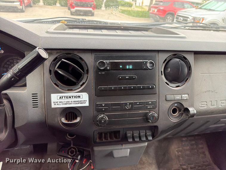 image for item EO8652 2011 Ford F550 chipper truck