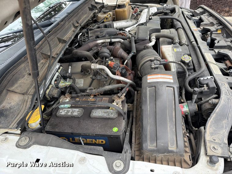 image for item EO8652 2011 Ford F550 chipper truck