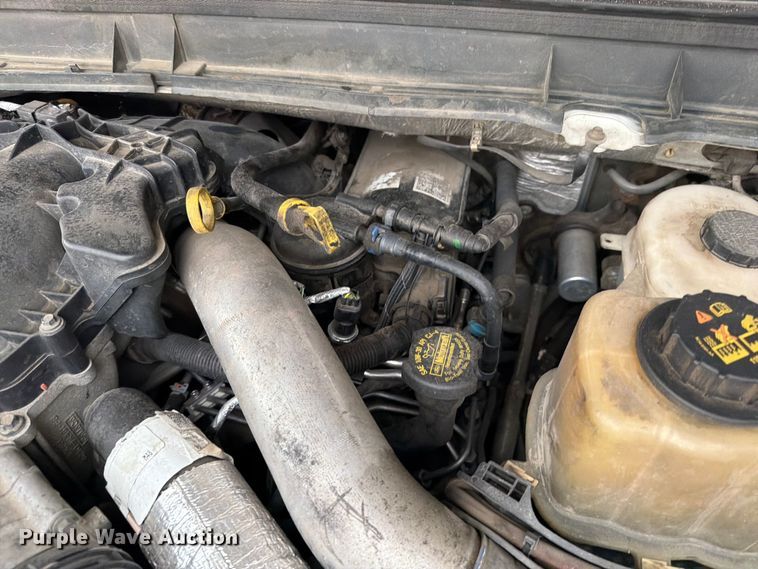 image for item EO8652 2011 Ford F550 chipper truck