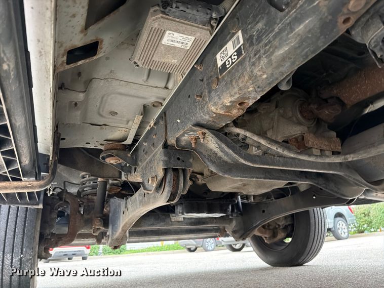 image for item EO8652 2011 Ford F550 chipper truck