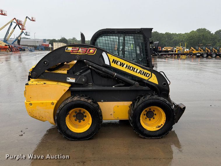 image for item EO8654 2012 New Holland L230 skid steer loader