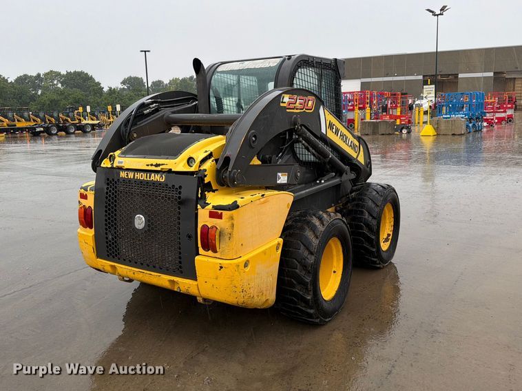 image for item EO8654 2012 New Holland L230 skid steer loader
