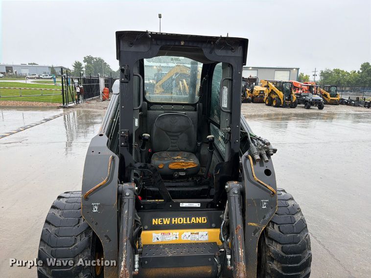 image for item EO8654 2012 New Holland L230 skid steer loader