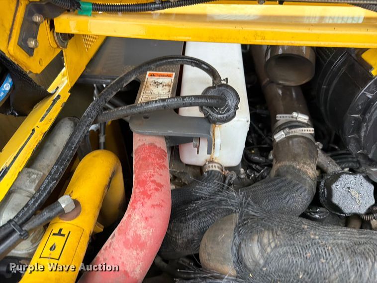 image for item EO8654 2012 New Holland L230 skid steer loader