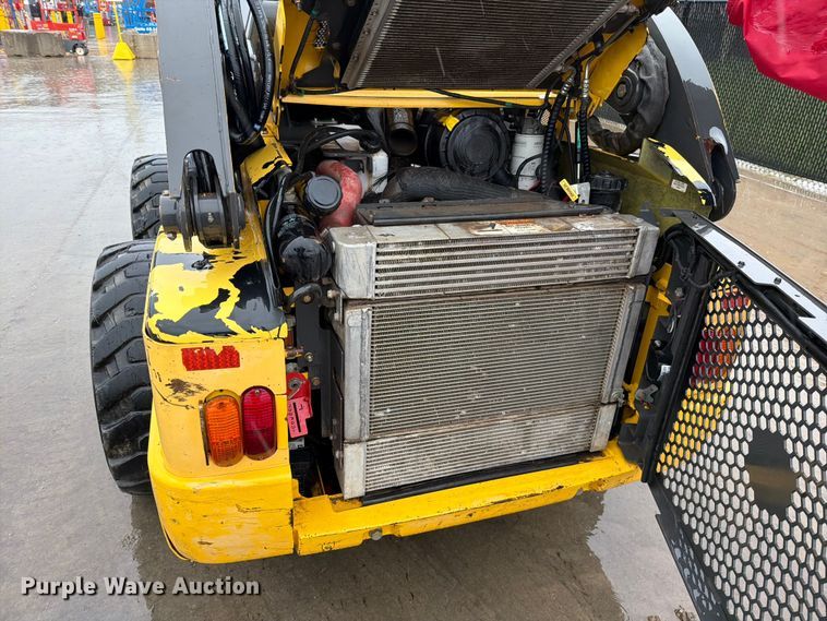 image for item EO8654 2012 New Holland L230 skid steer loader