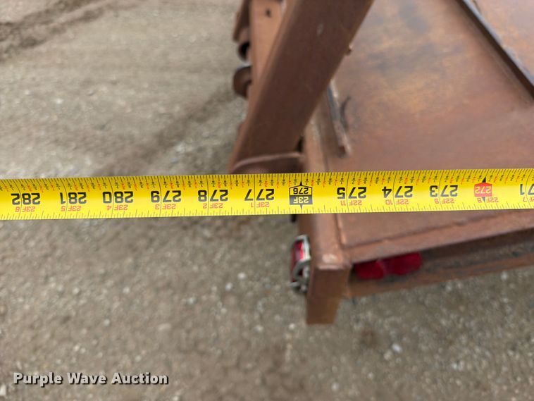 image for item EO8661 1996 International 4900 flatbed truck