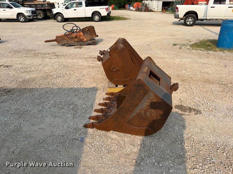 image for item EO8664 (4) CP backhoe buckets