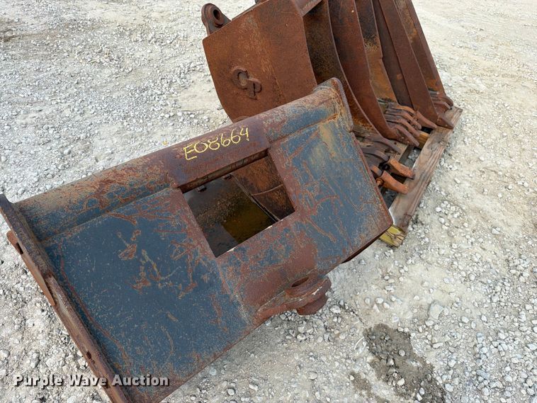 image for item EO8664 (4) CP backhoe buckets
