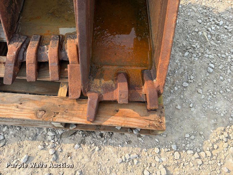 image for item EO8664 (4) CP backhoe buckets