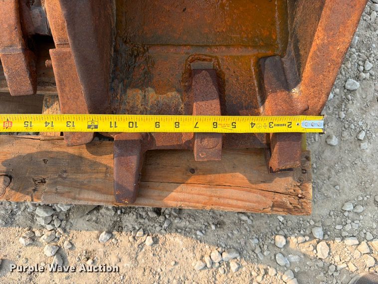 image for item EO8664 (4) CP backhoe buckets