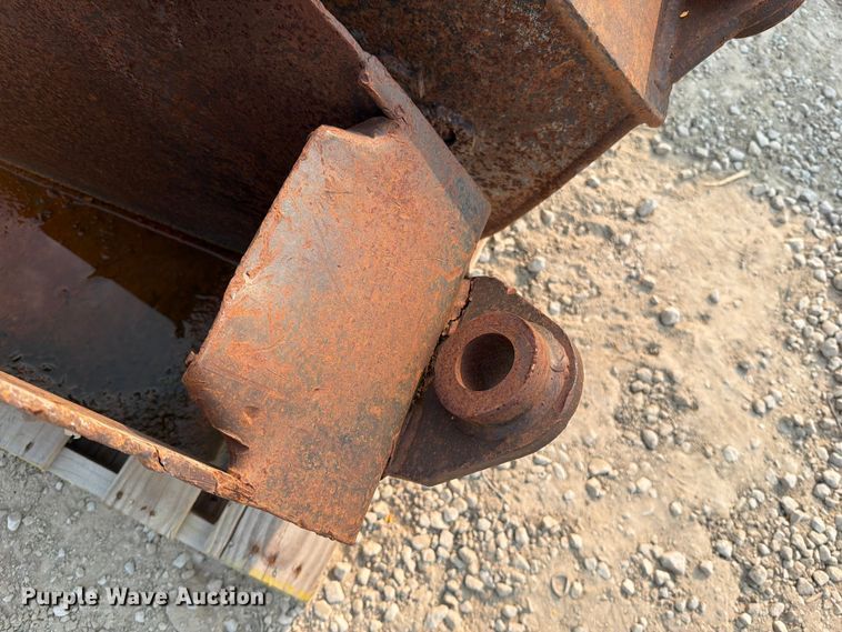 image for item EO8664 (4) CP backhoe buckets