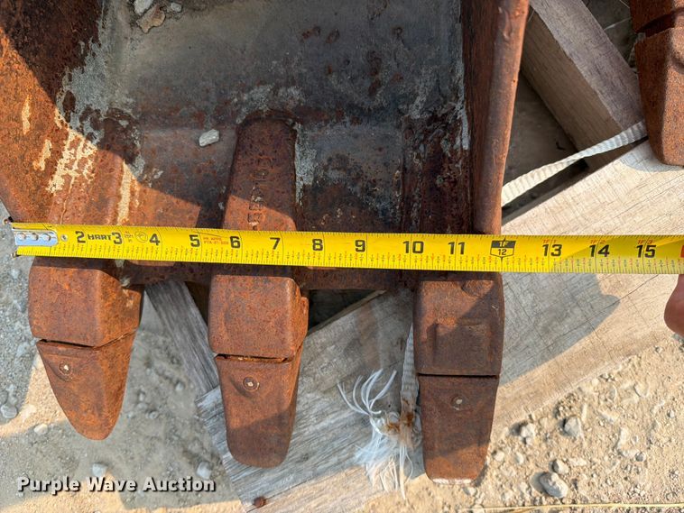 image for item EO8665 (3) Kubota 12