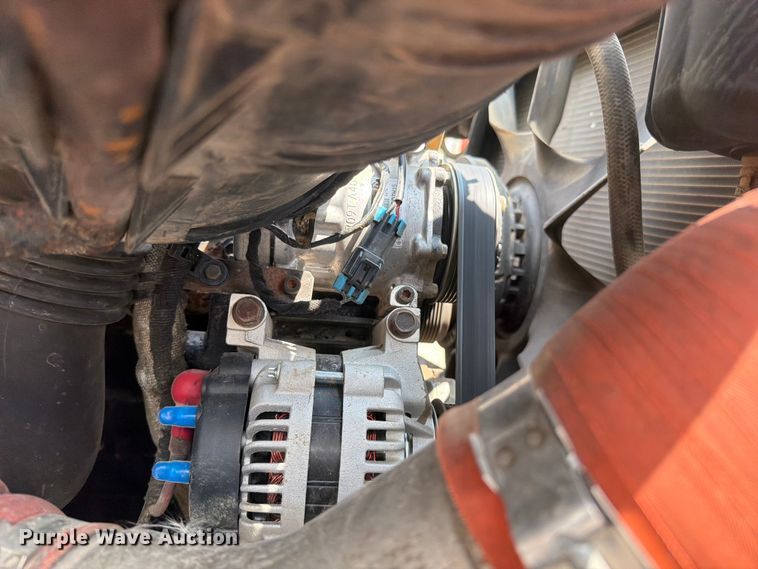 image for item EO8666 2006 International 7400 dump truck